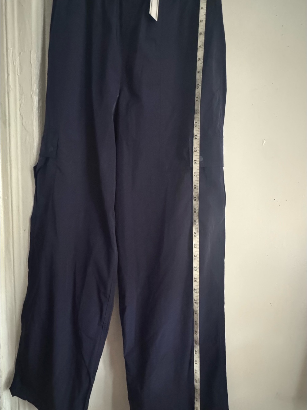 PINK Victoria's Secret Navy Wide-Leg Cargo Pants. - Picture 3 of 8